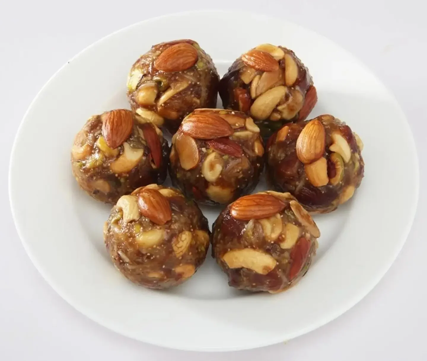 Dry Fruit Laddu